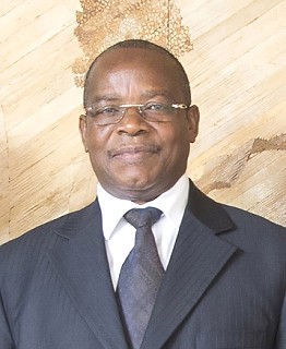 H.E. Ali Idi Siwa                         - High commissioner